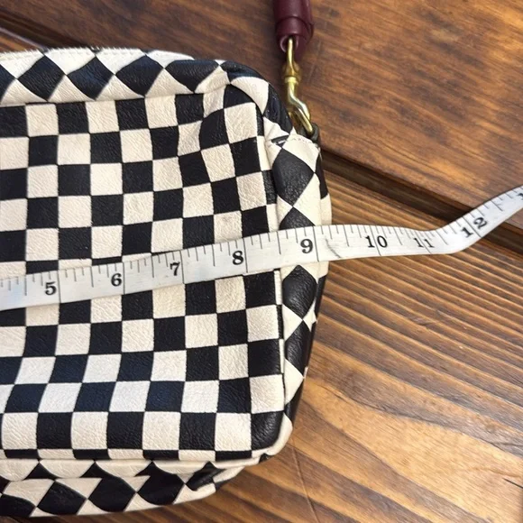 Clare V Checkered Black/Cream Midi Sac with a black shoulder strap - Picture 6 of 8